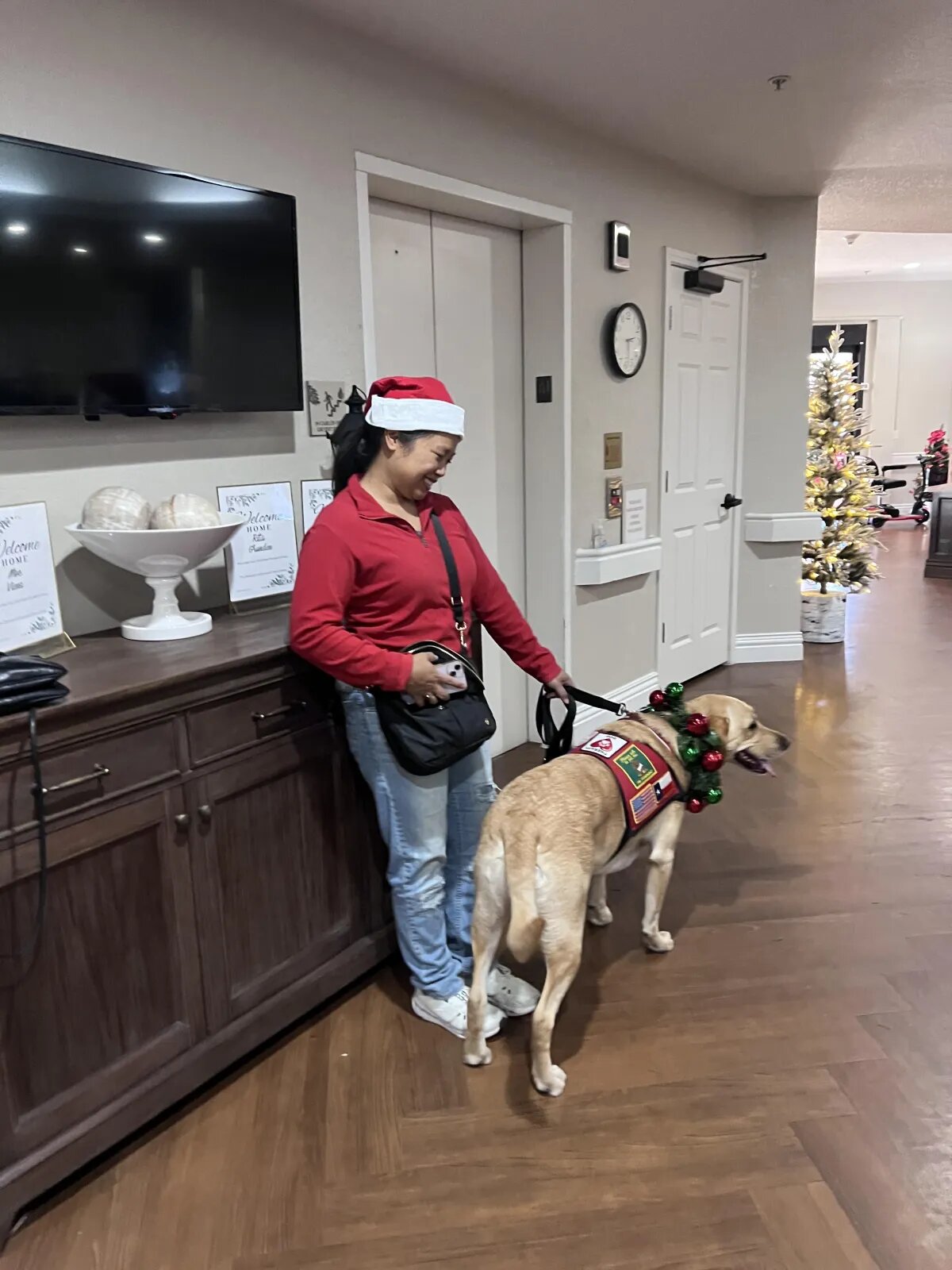Bobbye Smith with therapy dog